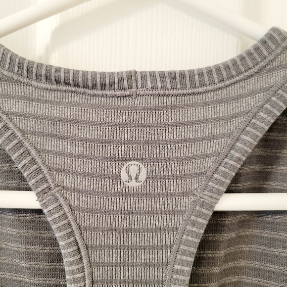 Lululemon Swiftly Run Tank Size 4 EUC - Picture 3 of 6